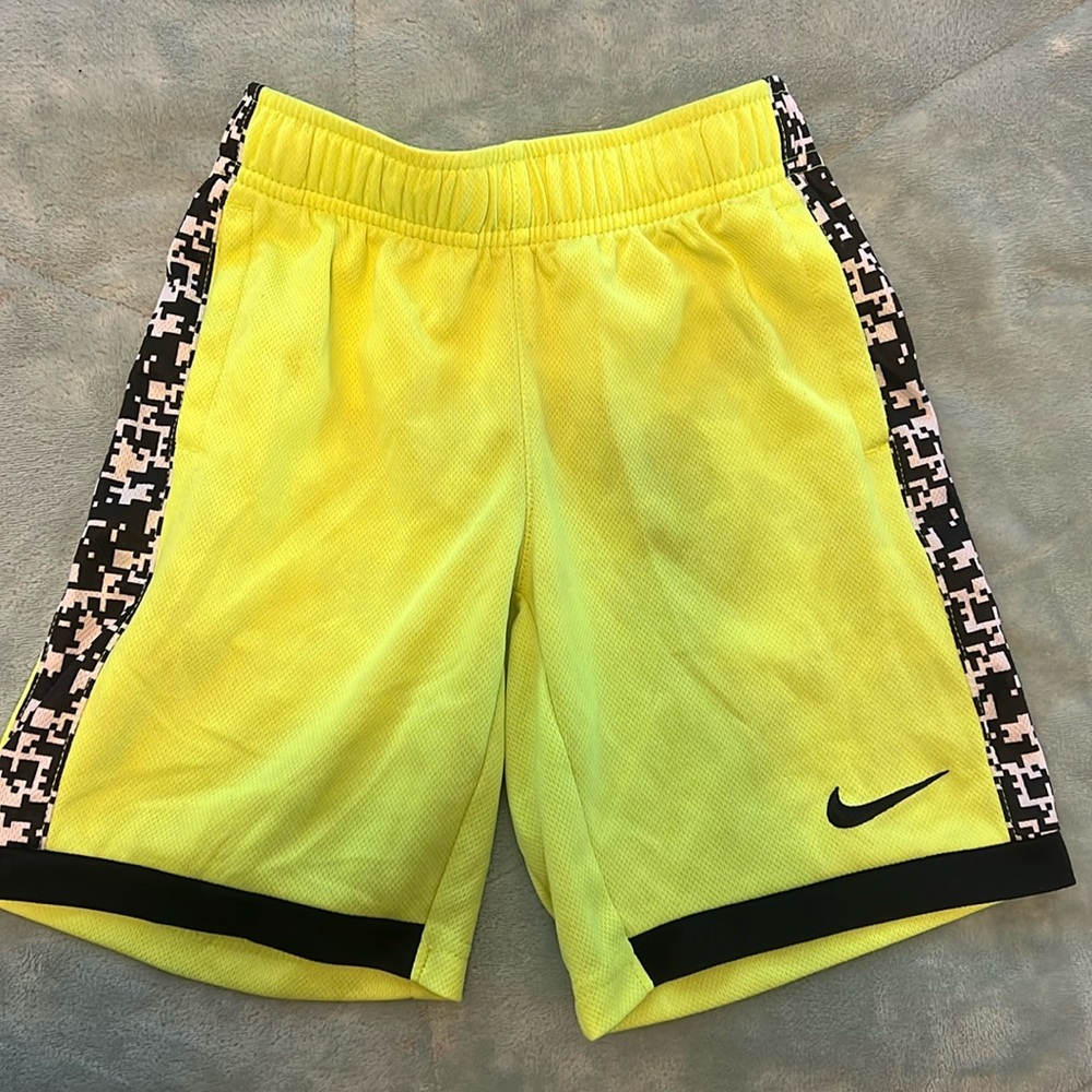 SOLD Youth Boys Nike Dri-Fit Shorts Heavyweight Mesh Neon Yellow Black print